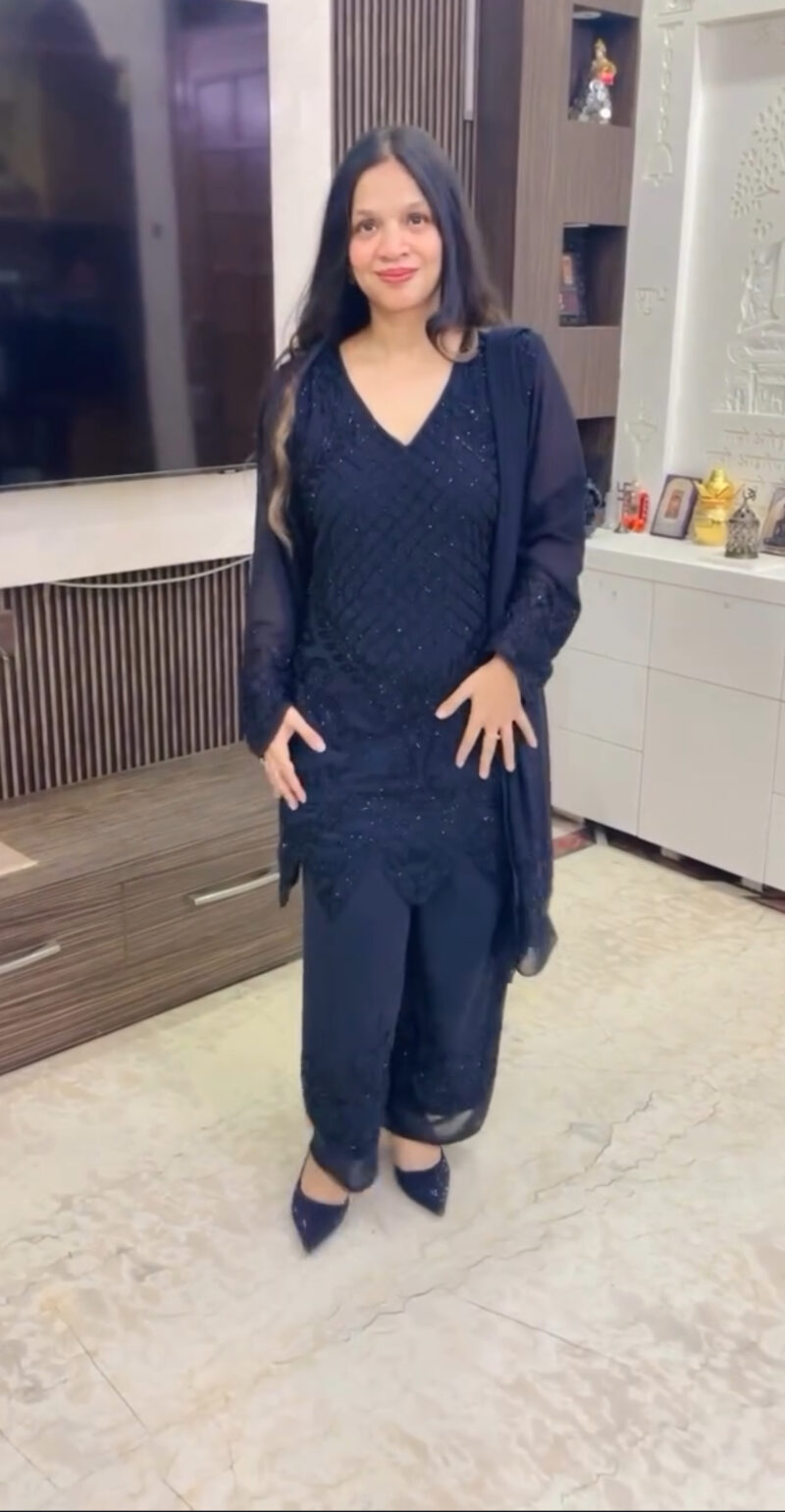 Hania Pakistani suit - Image 2