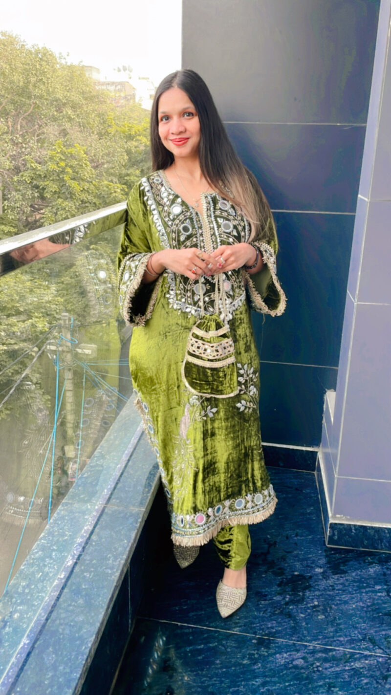 Peacock velvet Chogha set