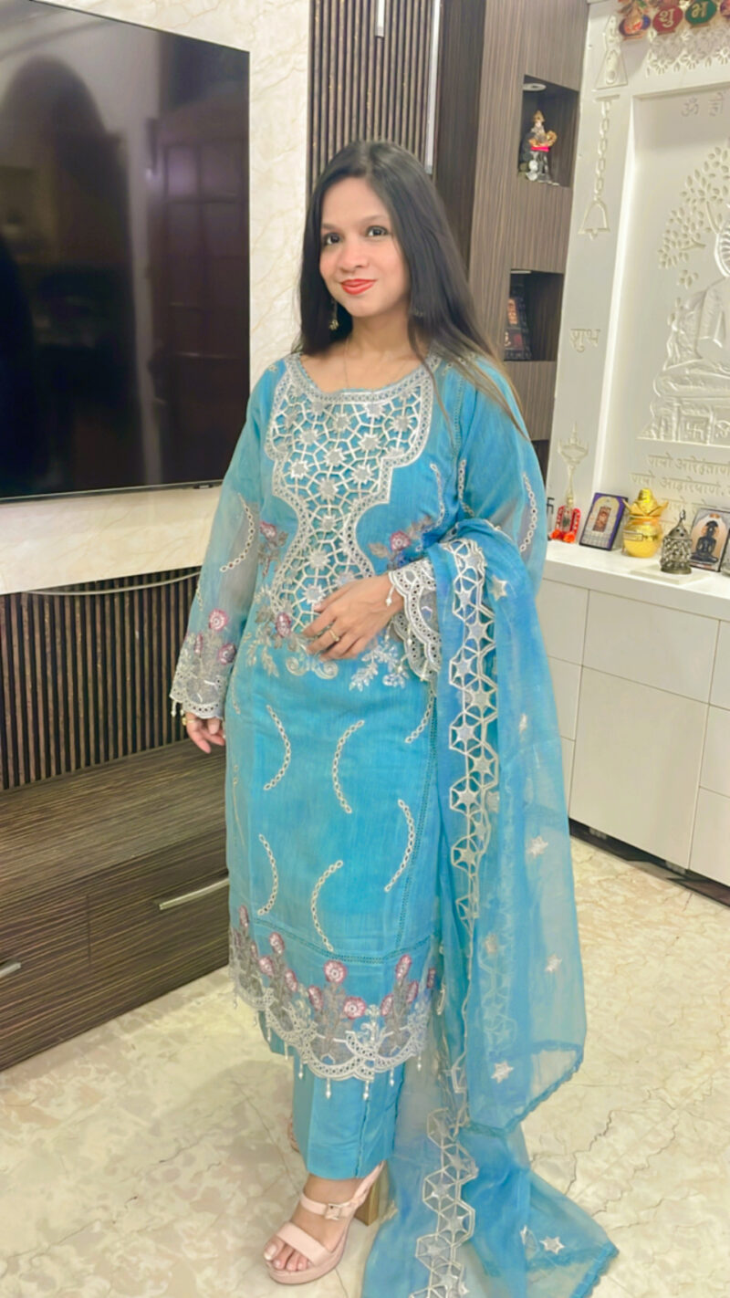 Maheer Pakistani suit - Image 3