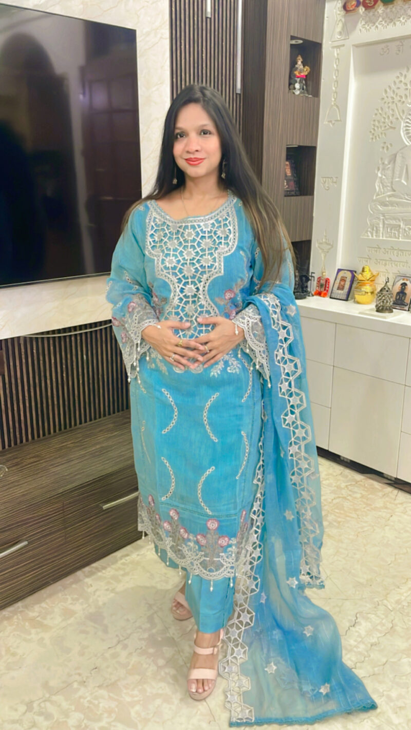 Maheer Pakistani suit