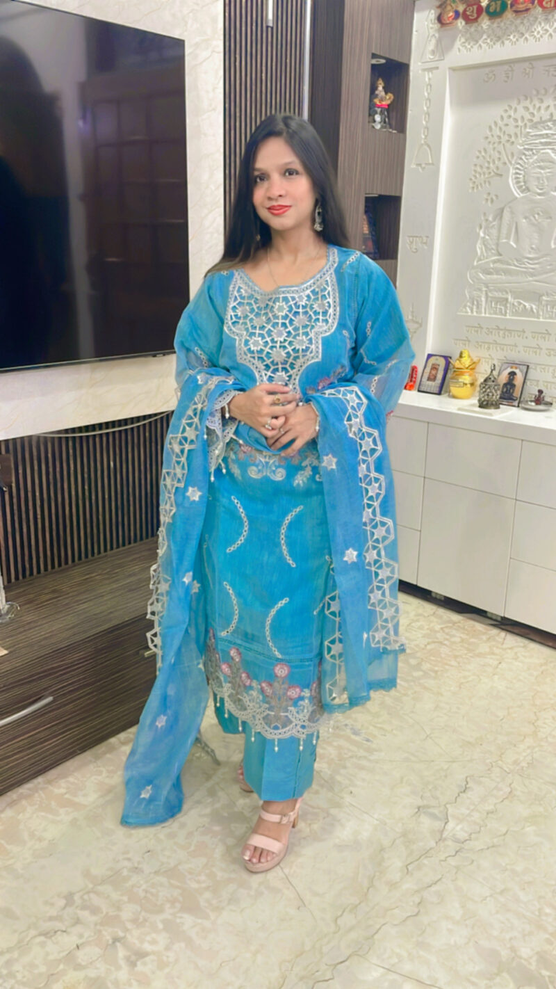 Maheer Pakistani suit - Image 2