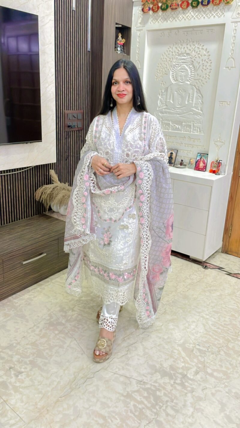 Mariam Pakistani suit