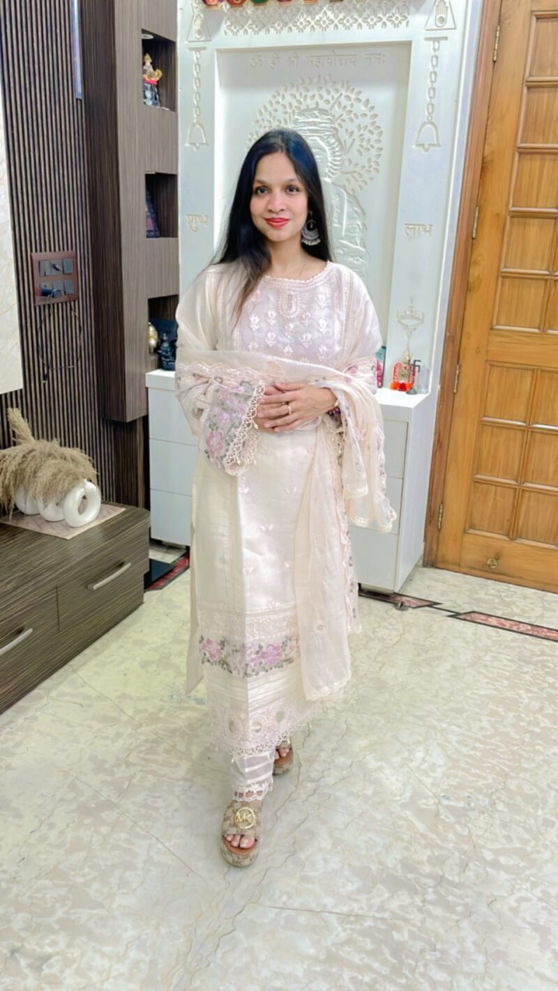 Sabra Pakistani suit