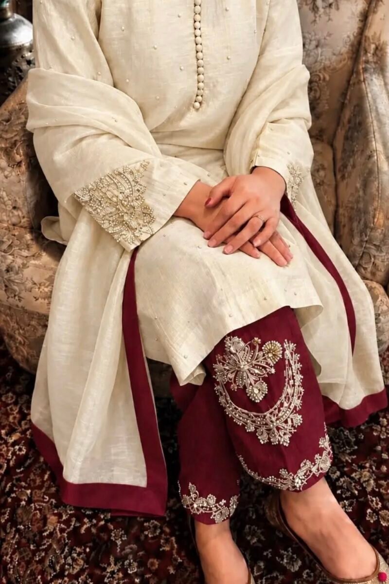 Amara – Ivory Noor